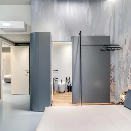 Gramsci Boutique - Sofia * Naples